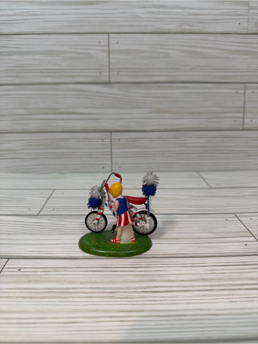 Department 56 July 4th "Kiddie Parade" - Picture 7 of 10